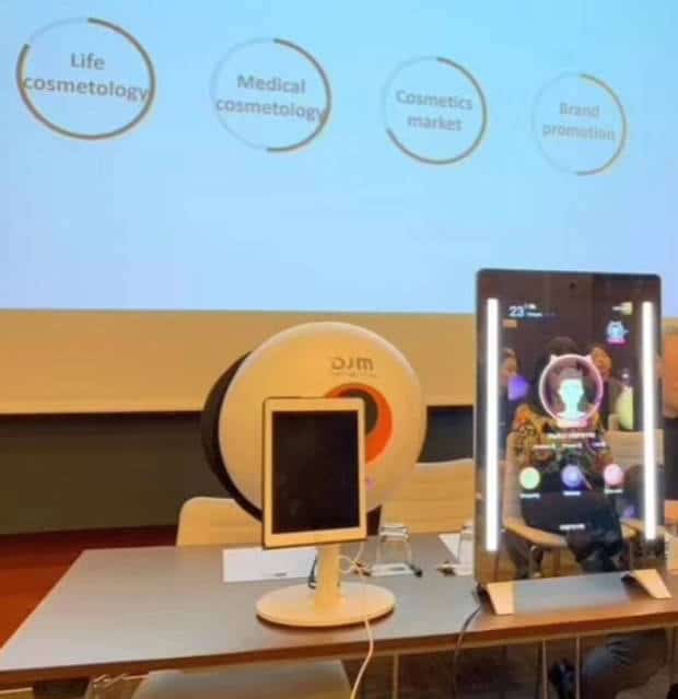 MIRROH digital try-on smart mirror at a European beauty retail chain store
