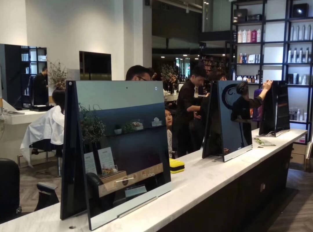 MIRROH AD21 smart styling mirror installed at a premium hair salon in Shanghai